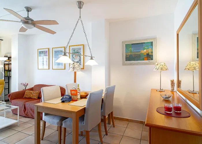 Carabeo Getaway 2000 By Casasol Apartment *